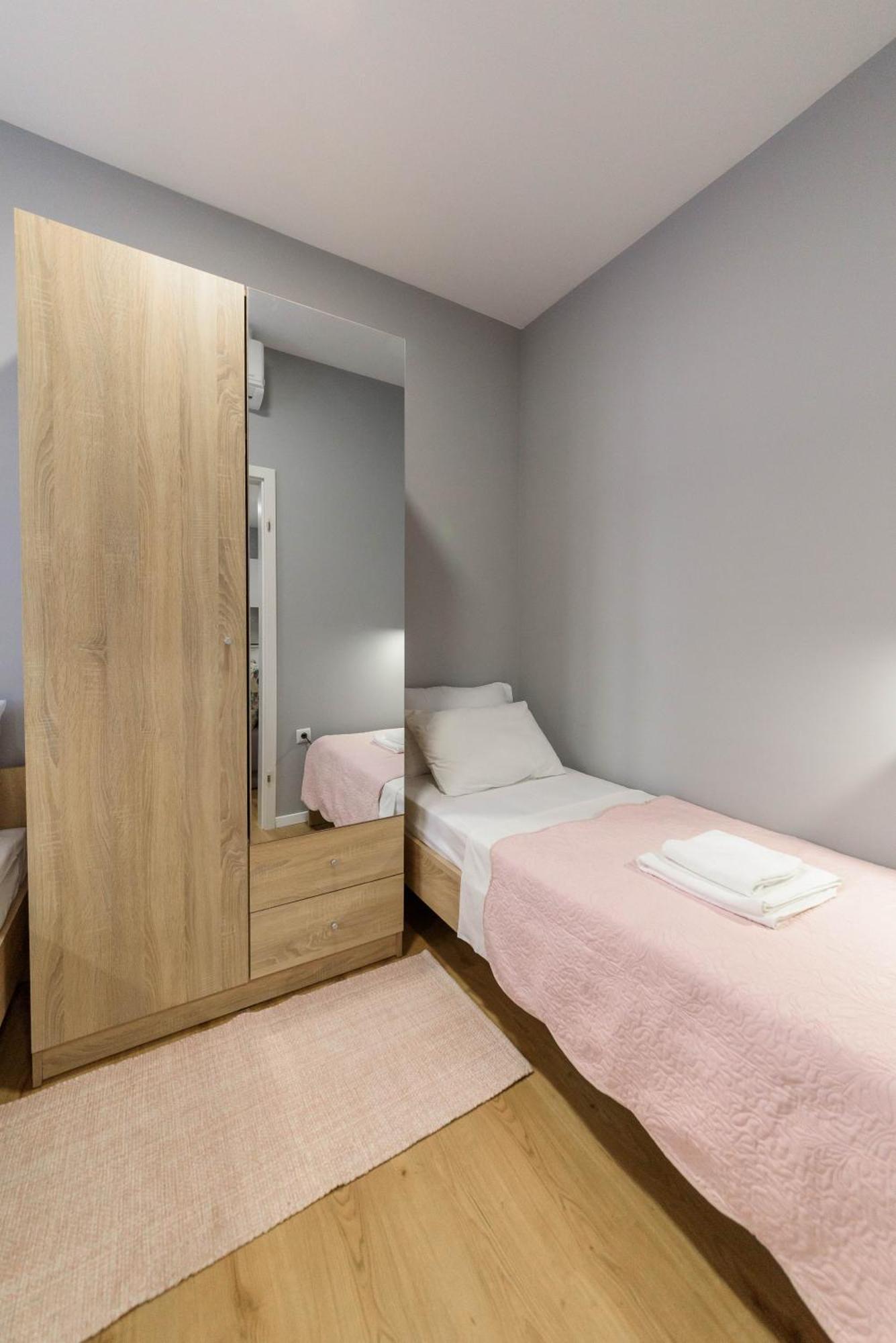 Poluotok 2 Appartement *